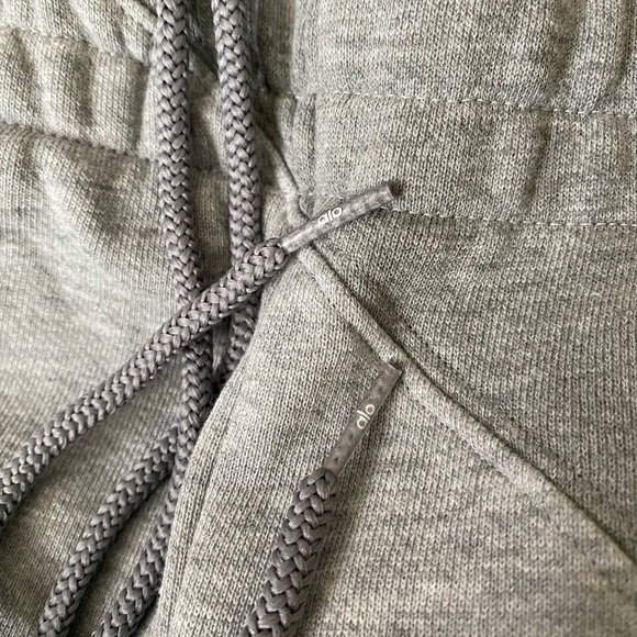 NWOT Alo Make Waves Sweatpants (Unisex) Size Large in Grey Tonal - Picture 4 of 6